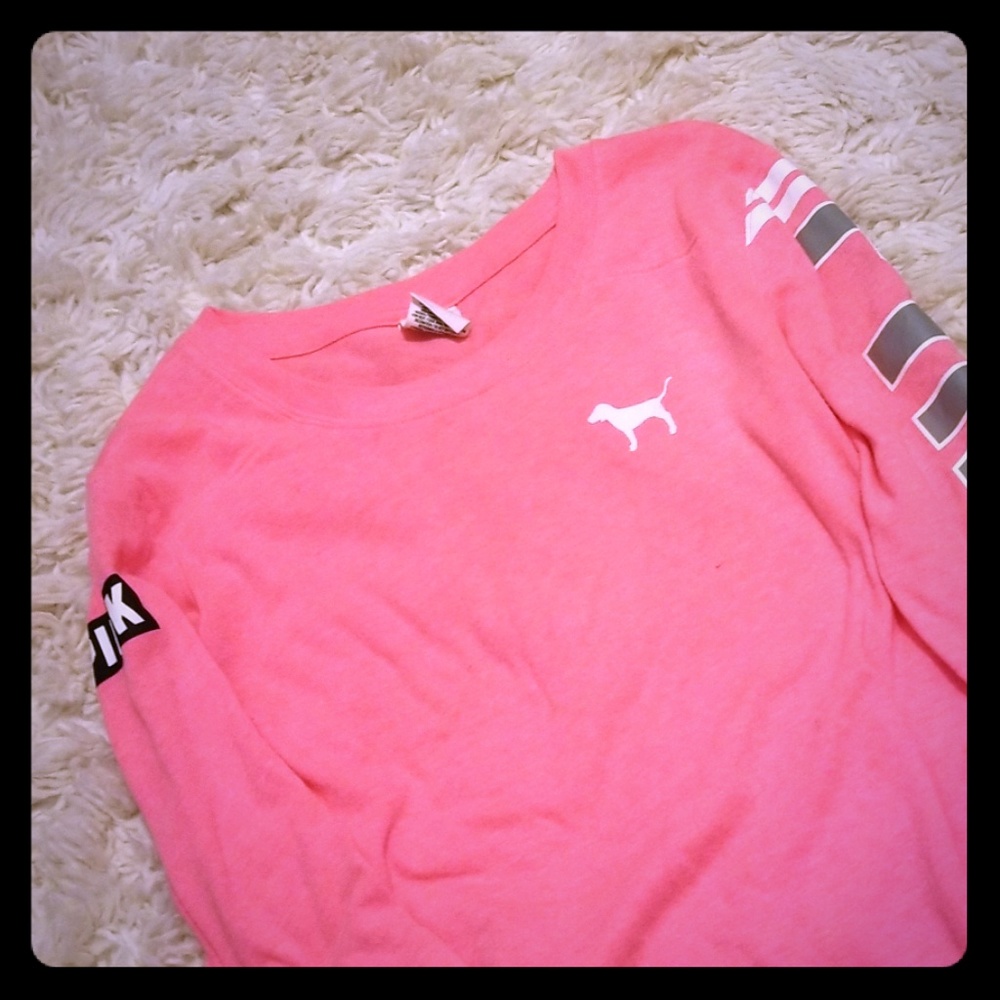 VS pink super soft tee 3/4 length.